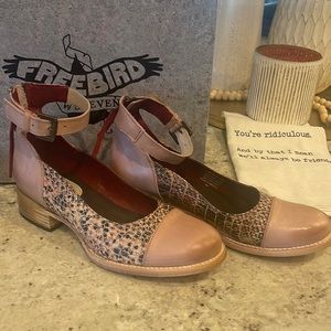 Freebird shoes in pink snakeskin
